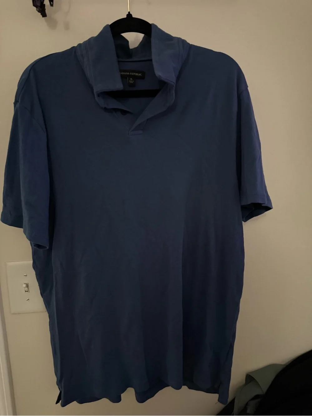 Banana Republic Men's Navy Blue Polo with Fold-Over Collar